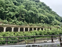 䓴