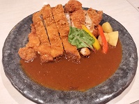大きなチキンカツ