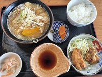 こぼすなよっ！