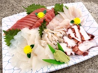 豪華な刺身盛り