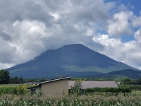 雄大な岩手山
