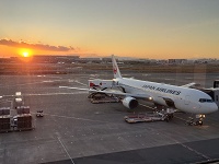 夕暮れの羽田空港